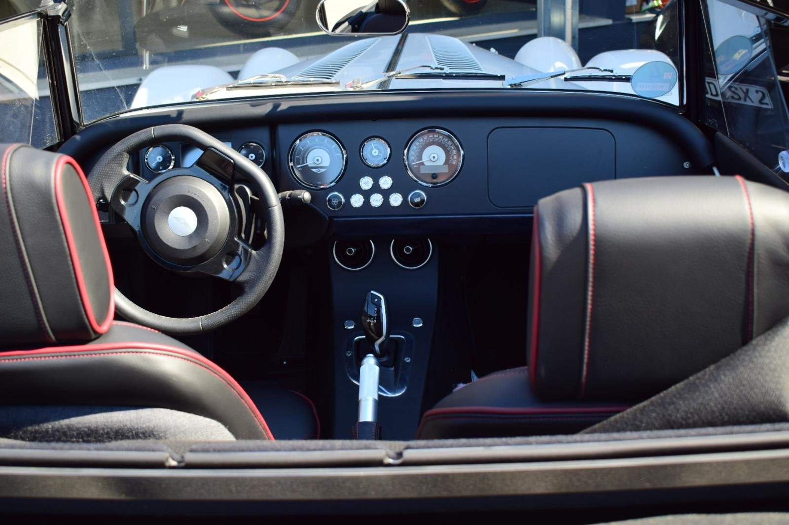 Morgan Plus 4 — photo 7